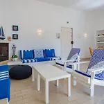 Sea 3Bdr House W/ Patio By Lovelystay